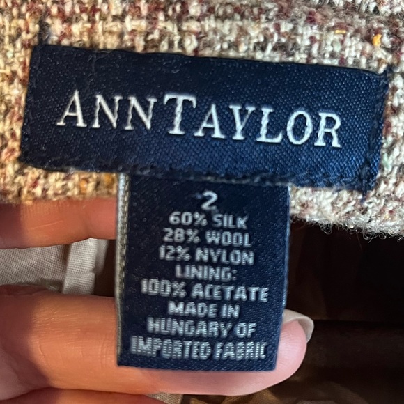 Ann Taylor  CHANEL vibes  vintage wool/silk blend blazer - Picture 9 of 11